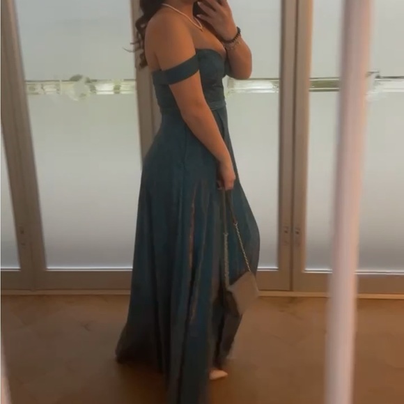 Sparkling Blue Gown - Picture 6 of 7